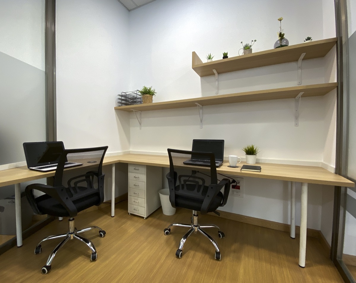 Private exclusive-use office at Coworking Oleiros