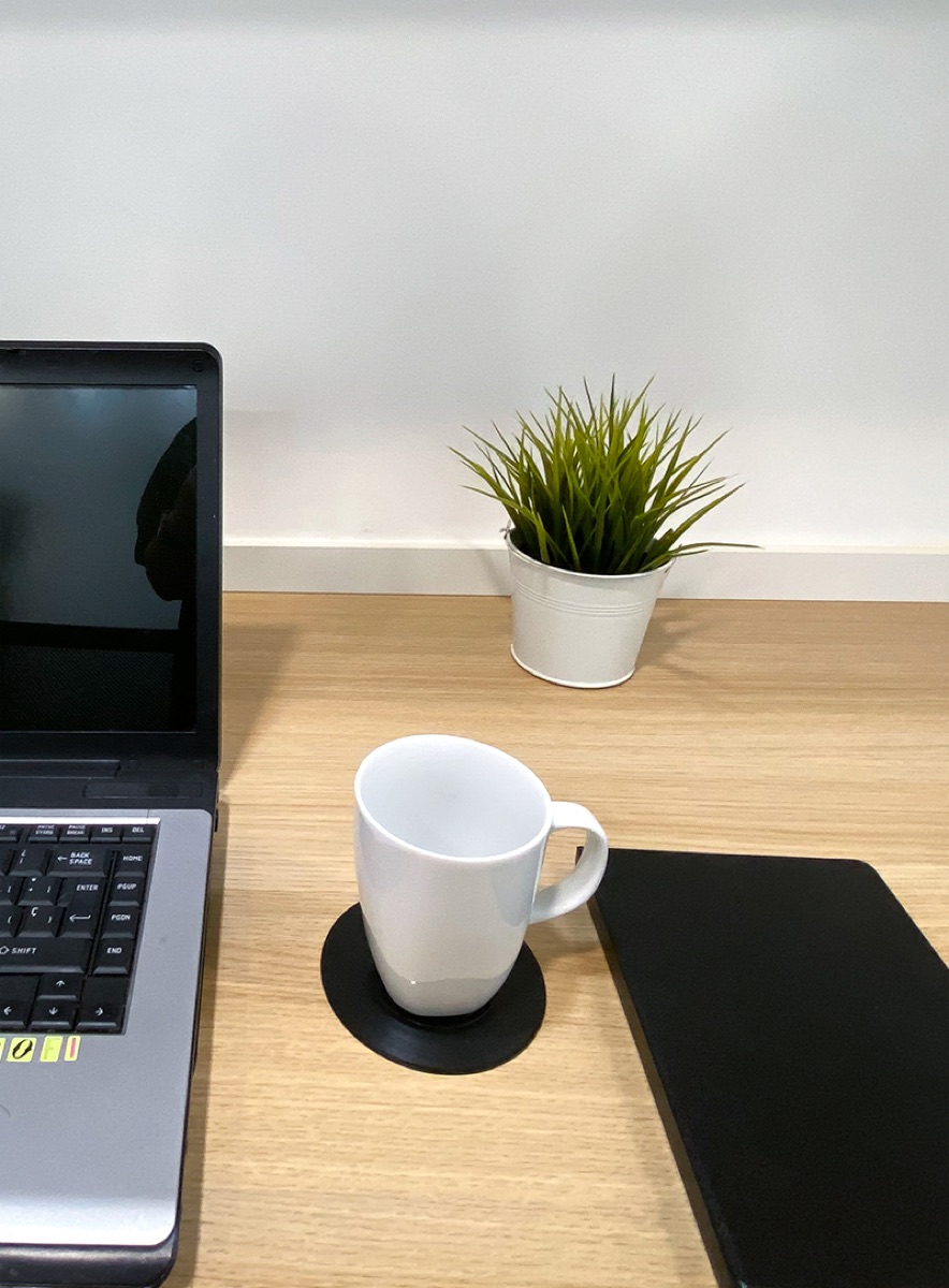 Workstation detail at Coworking Oleiros